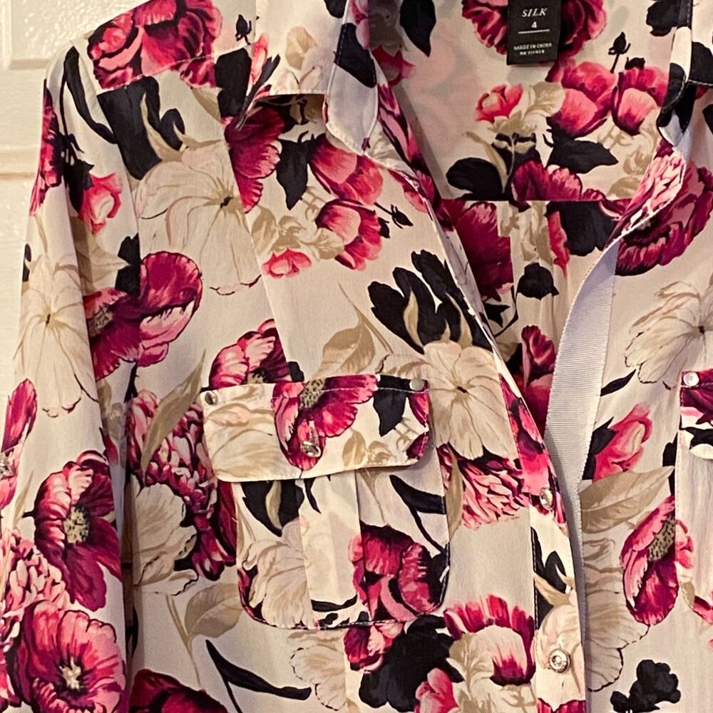 White House Black Market Sz 4 S Silk Blouse Shirt Long Sleeve White/Pink Floral - Picture 3 of 9